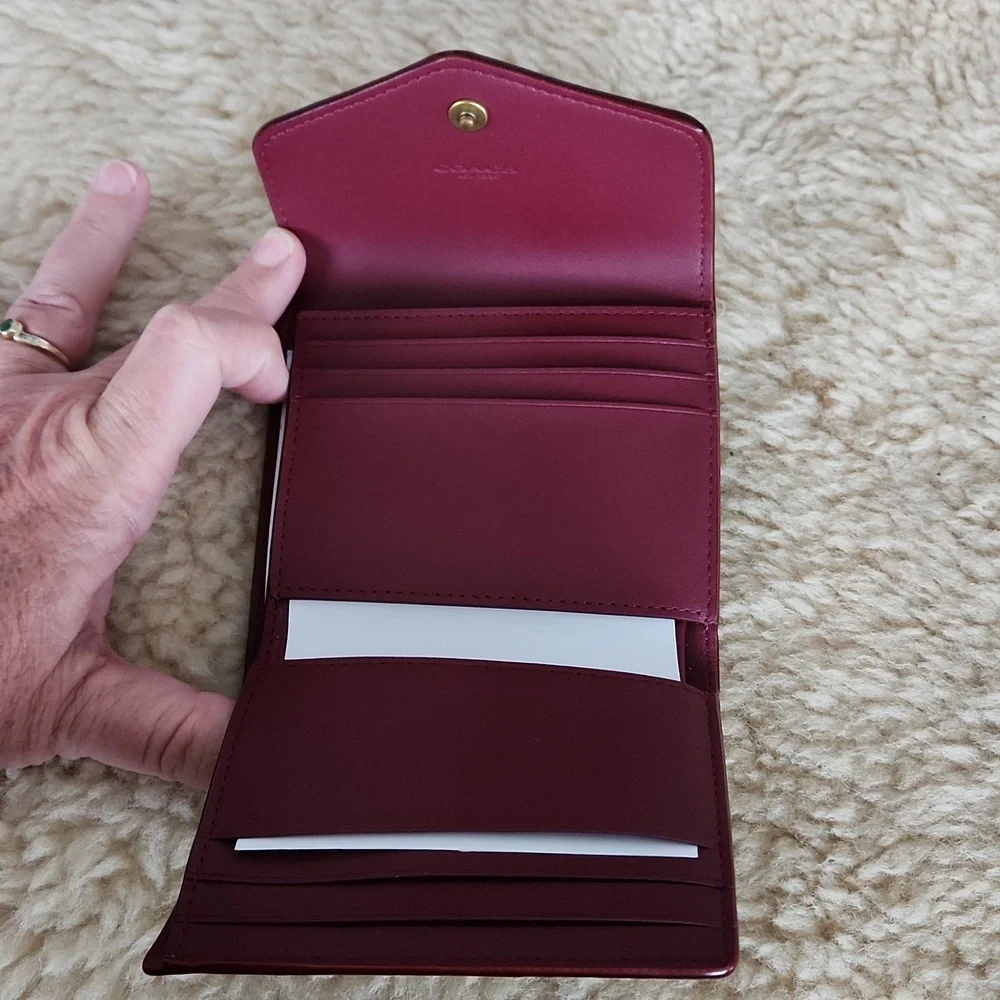 NWT Coach Colorblock Wyn Small Signature Leather Wallet 🤎🎁♥️ - Picture 10 of 16
